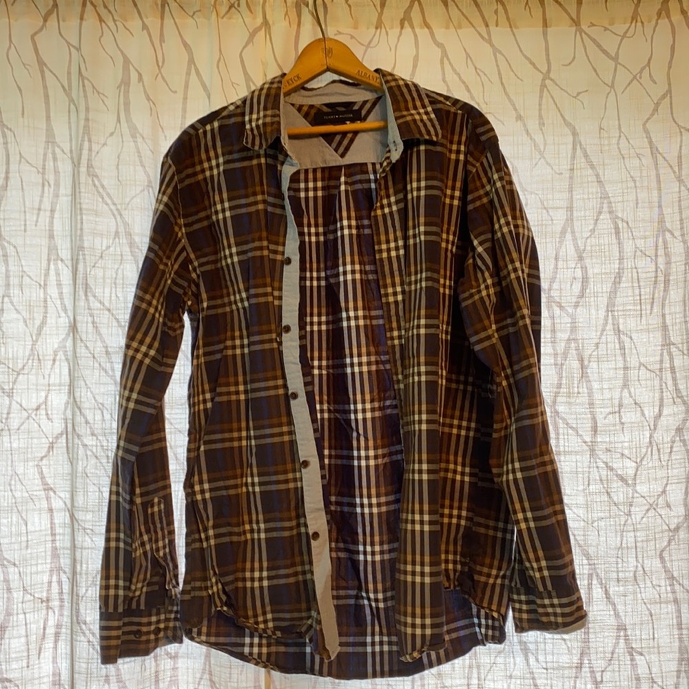 Plaid TH men’s Button Up